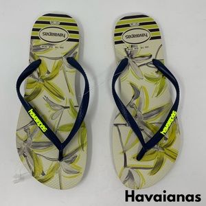 NWOT Havaianas Floral Print Flip Flops